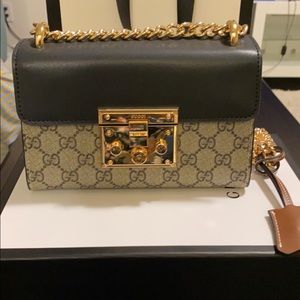 Meet your Posher, Abeer